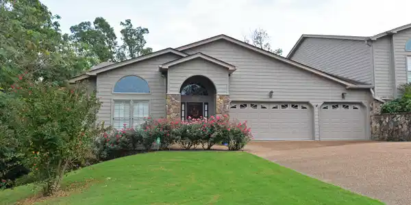 5934 Rainbow Springs Dr