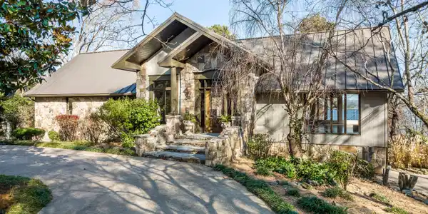 6617 River Winds Ln