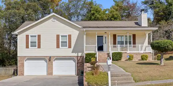 4502 Kings Lake Ct