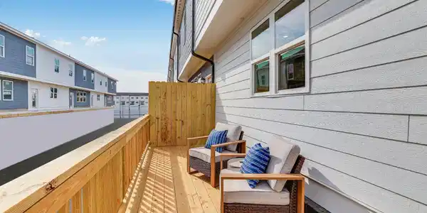 Image 3: ATL_Borough33Townhomes_Pic_Oakwood-2