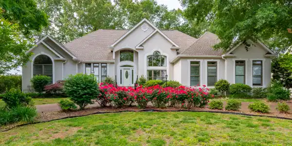 1124 Clift Cave Rd