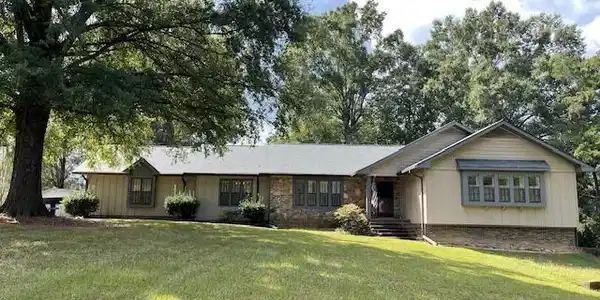 9012 Edgewater Road