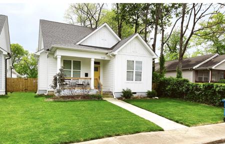 1132 Lincoln Park Lane