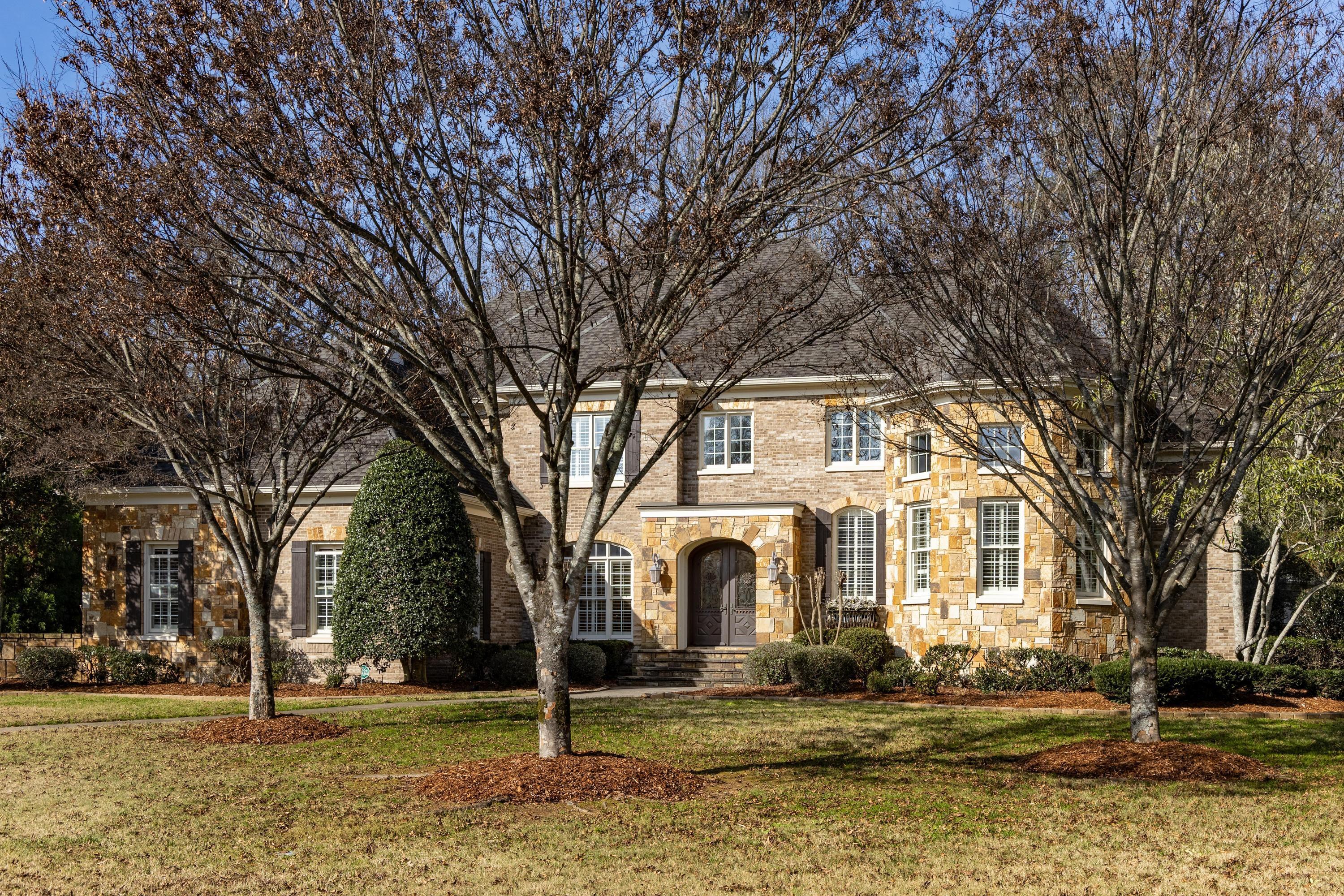 Image 3: 2025_12_December_3559_Reflecting_Dr_0002