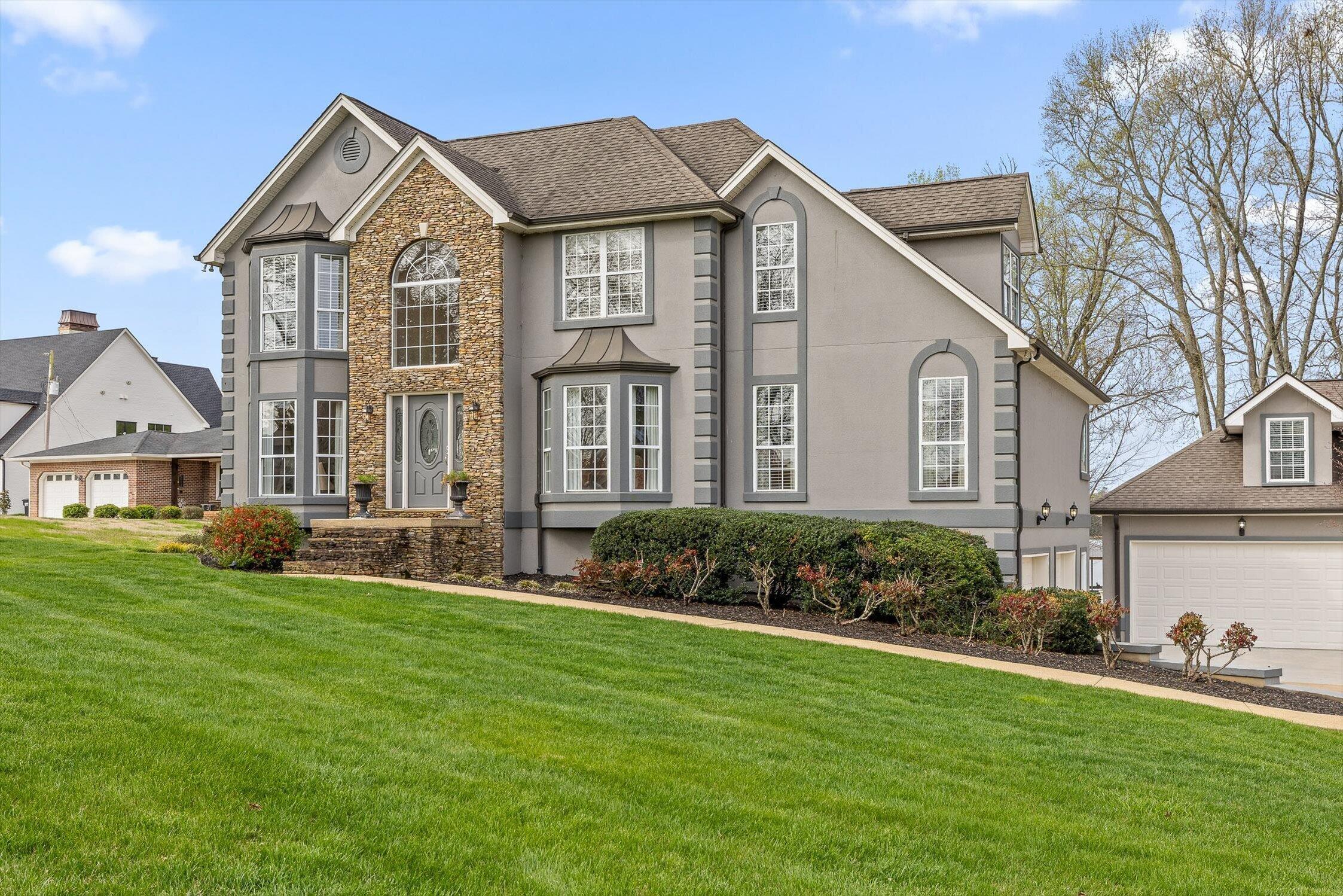 Image 2: 02-Ware Branch-2