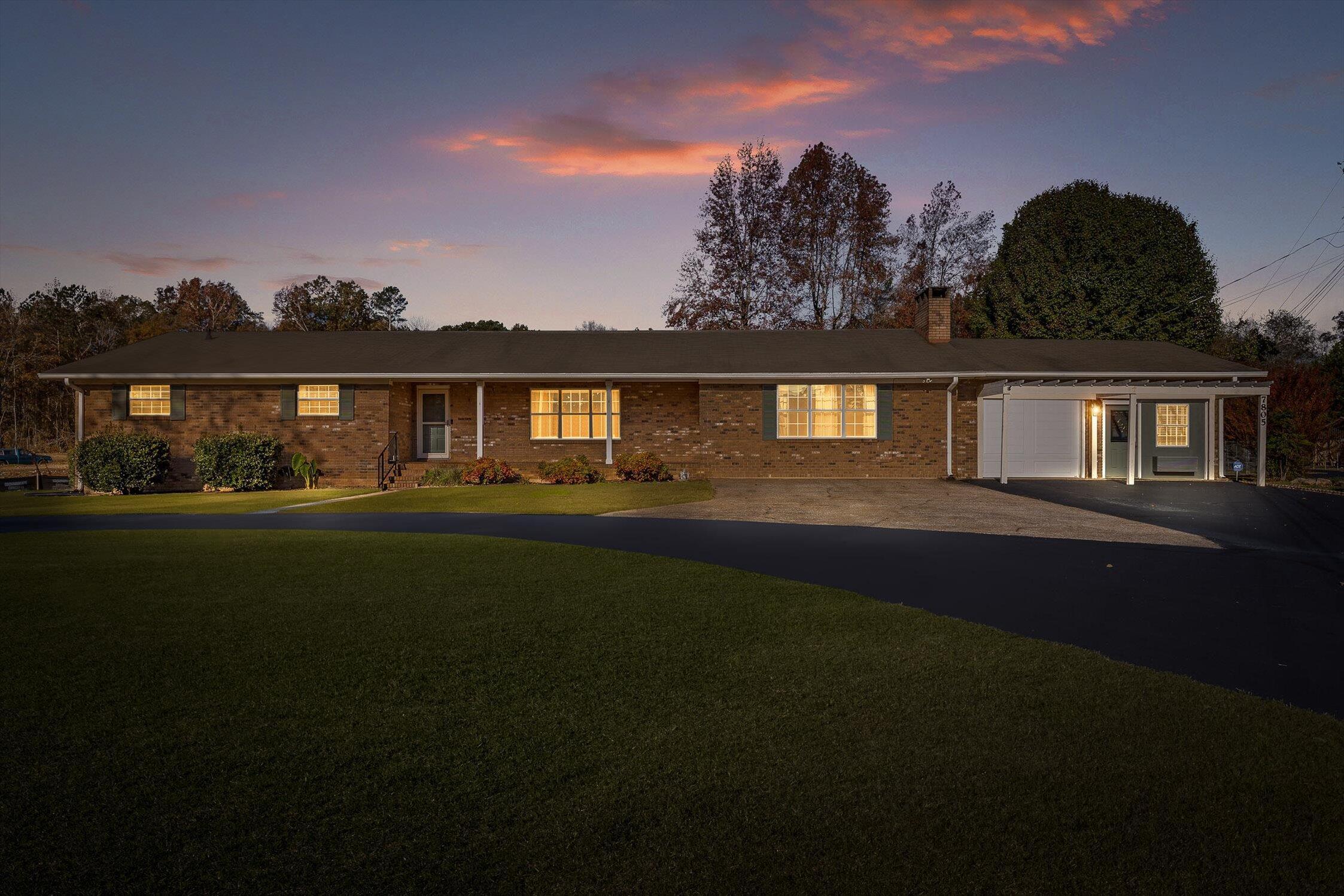 Image 2: 01-Hixson-1