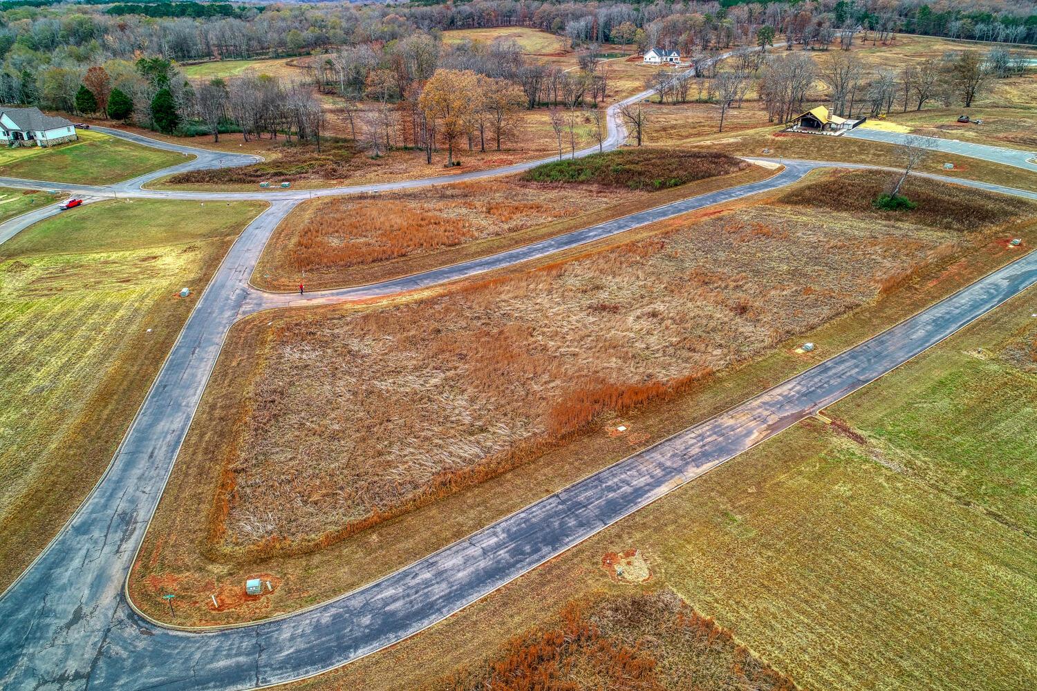 Image 2: Leeward 33-13 (1)