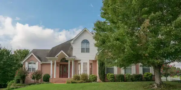2301 Watershore Dr