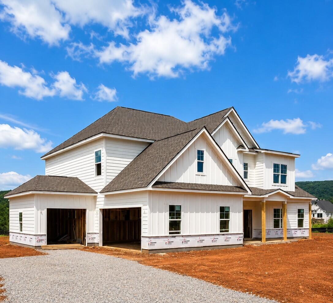 Image 3: Exterior View 2