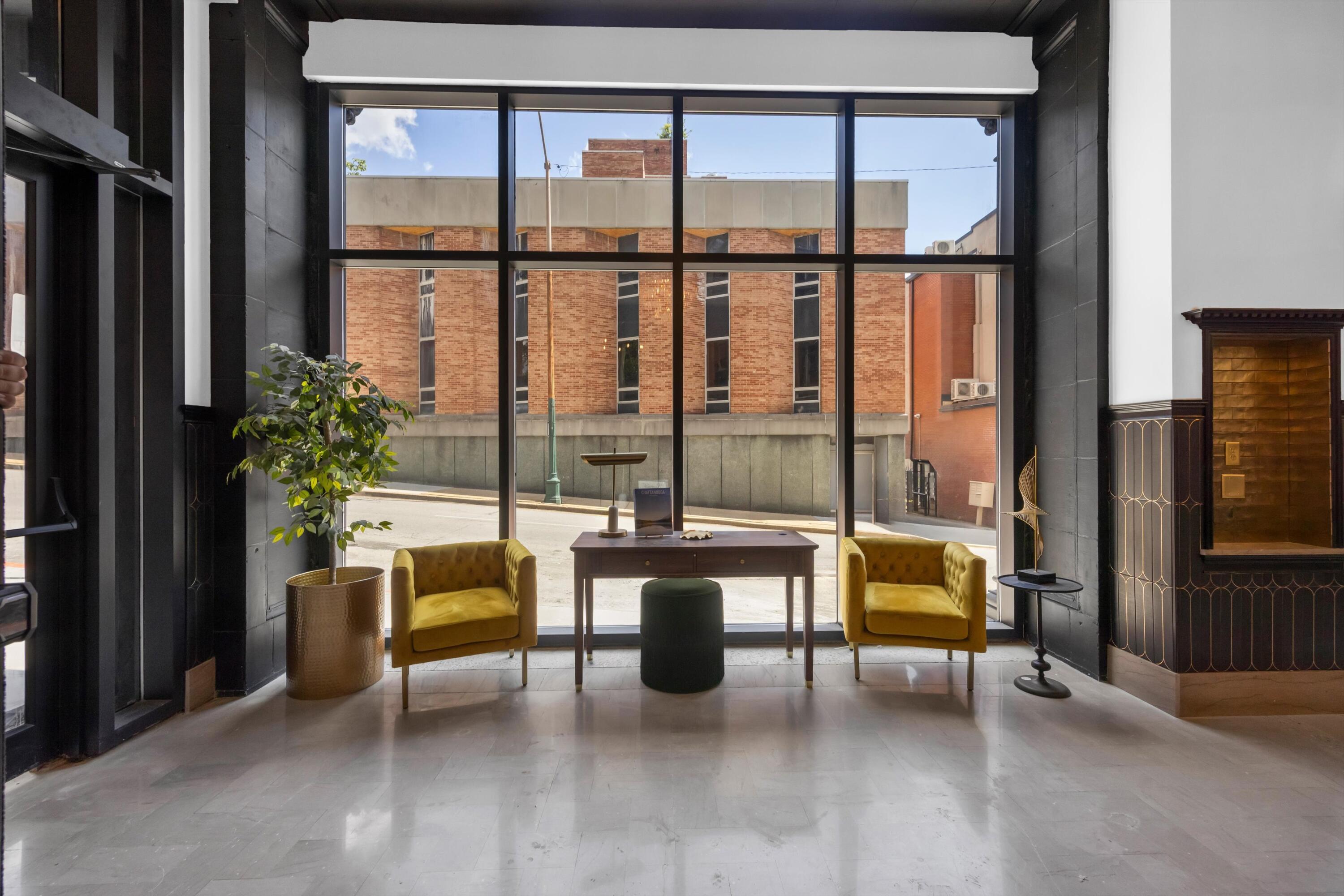 Image 2: 08-IMG_9779