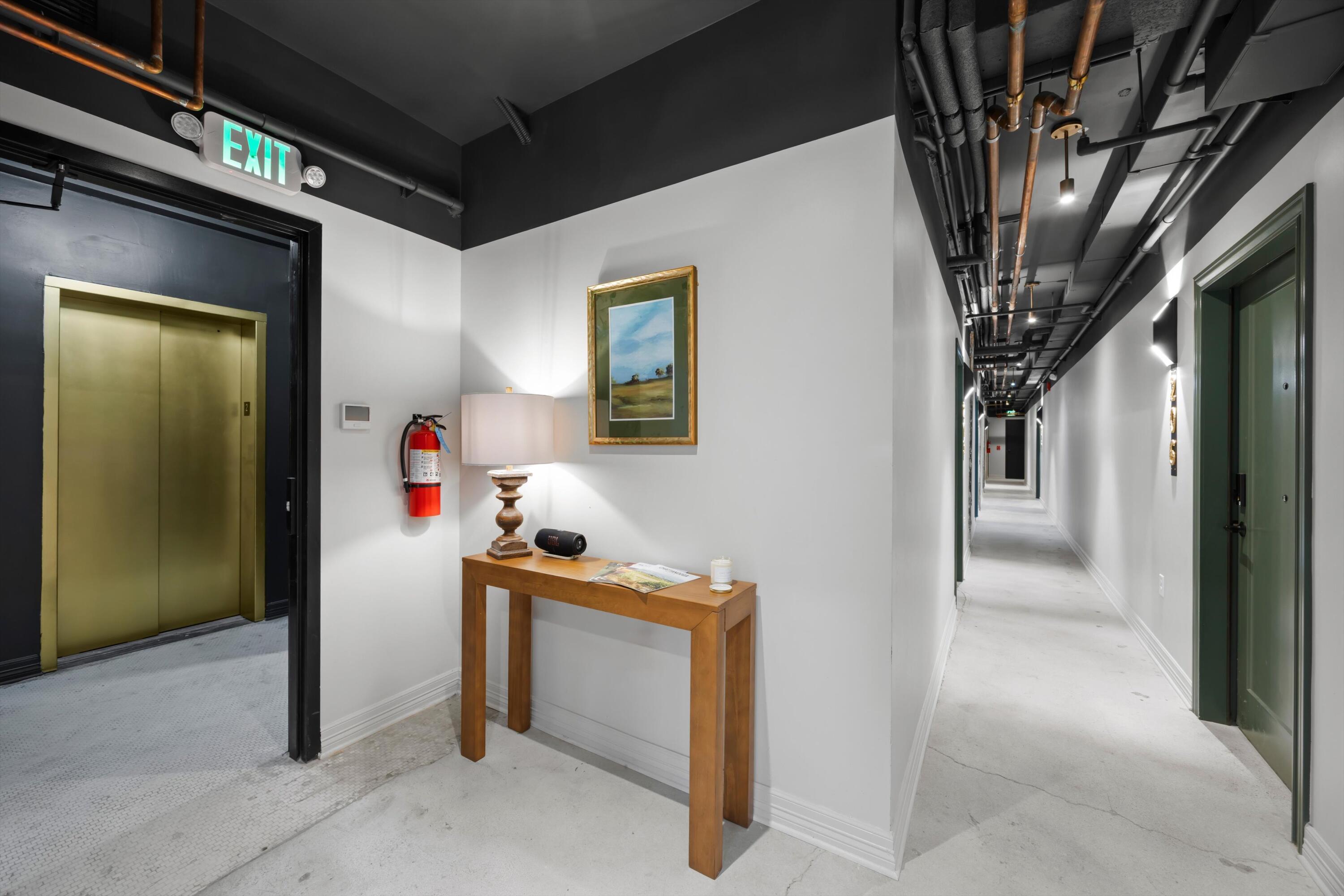 Image 4: 12-090A7593