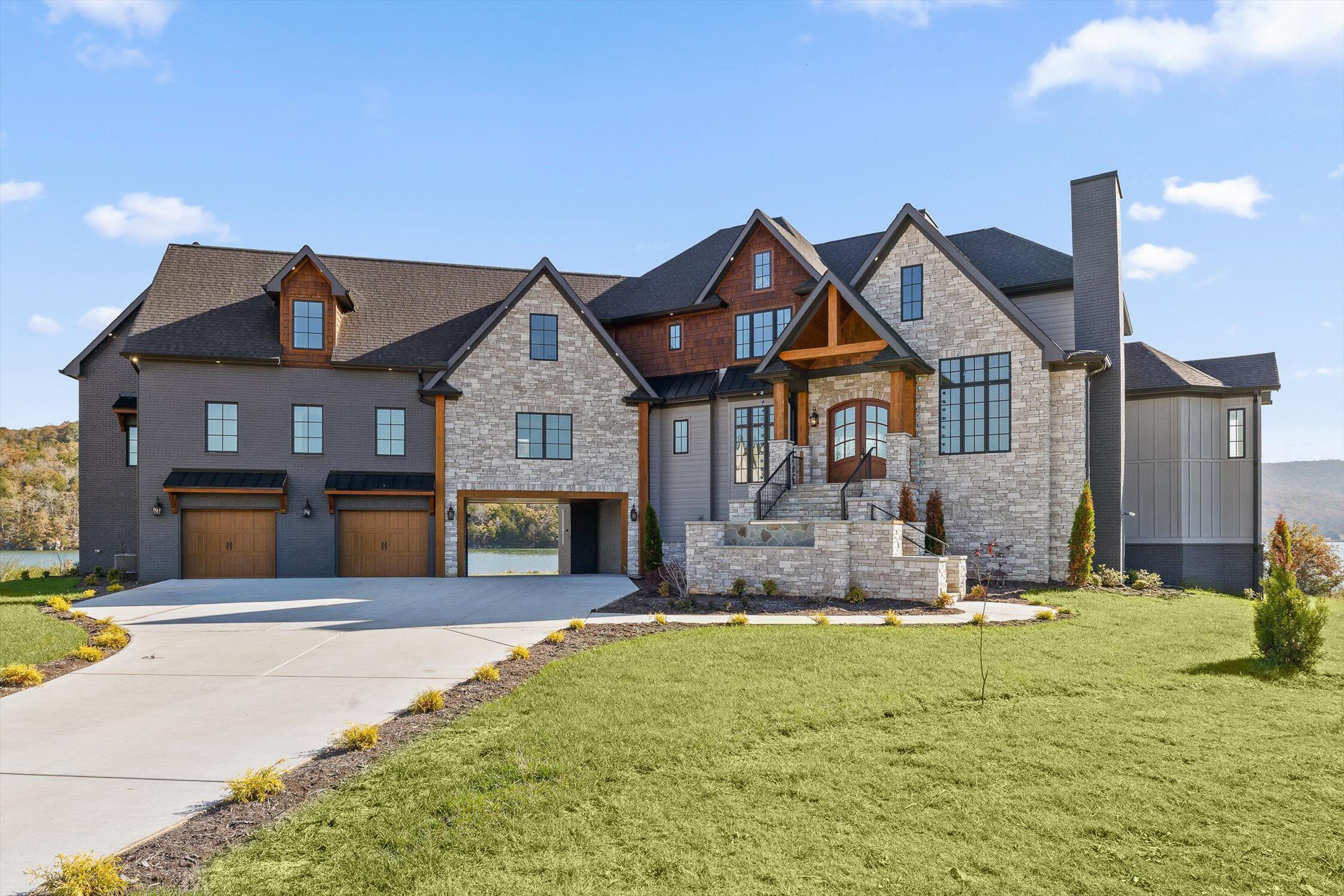 Image 3: 56-Edgewater-55