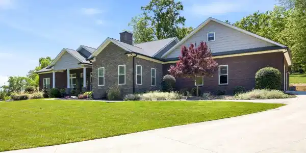9265 N Hickory Valley Road