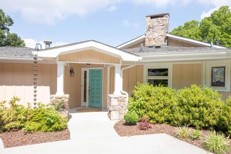 6460 Solitude Drive
