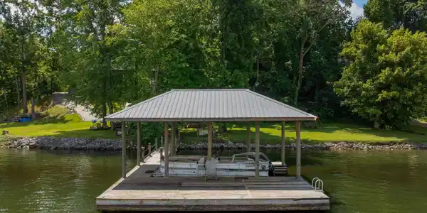Image 2: 14 - 357 Russell Ln - Drone
