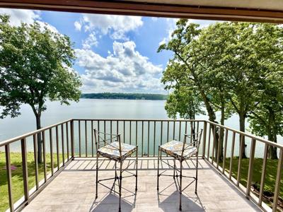 4320 Lakeshore Lane