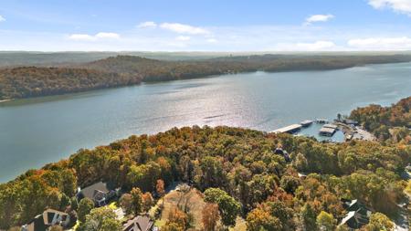 2112 River Bluff Drive