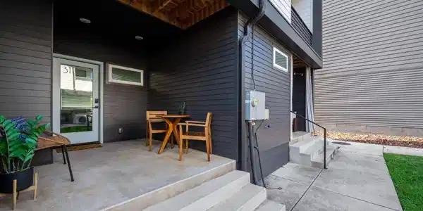 Image 3: Covered back porch