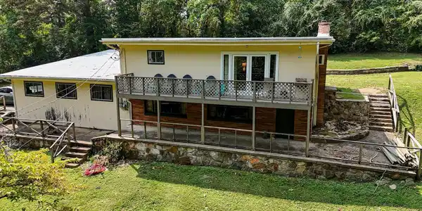 1928 Albermarle Drive