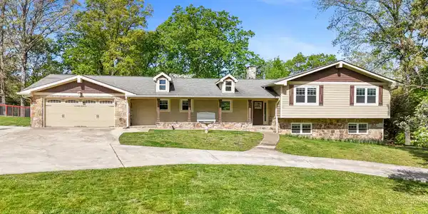 2024 Clematis Drive
