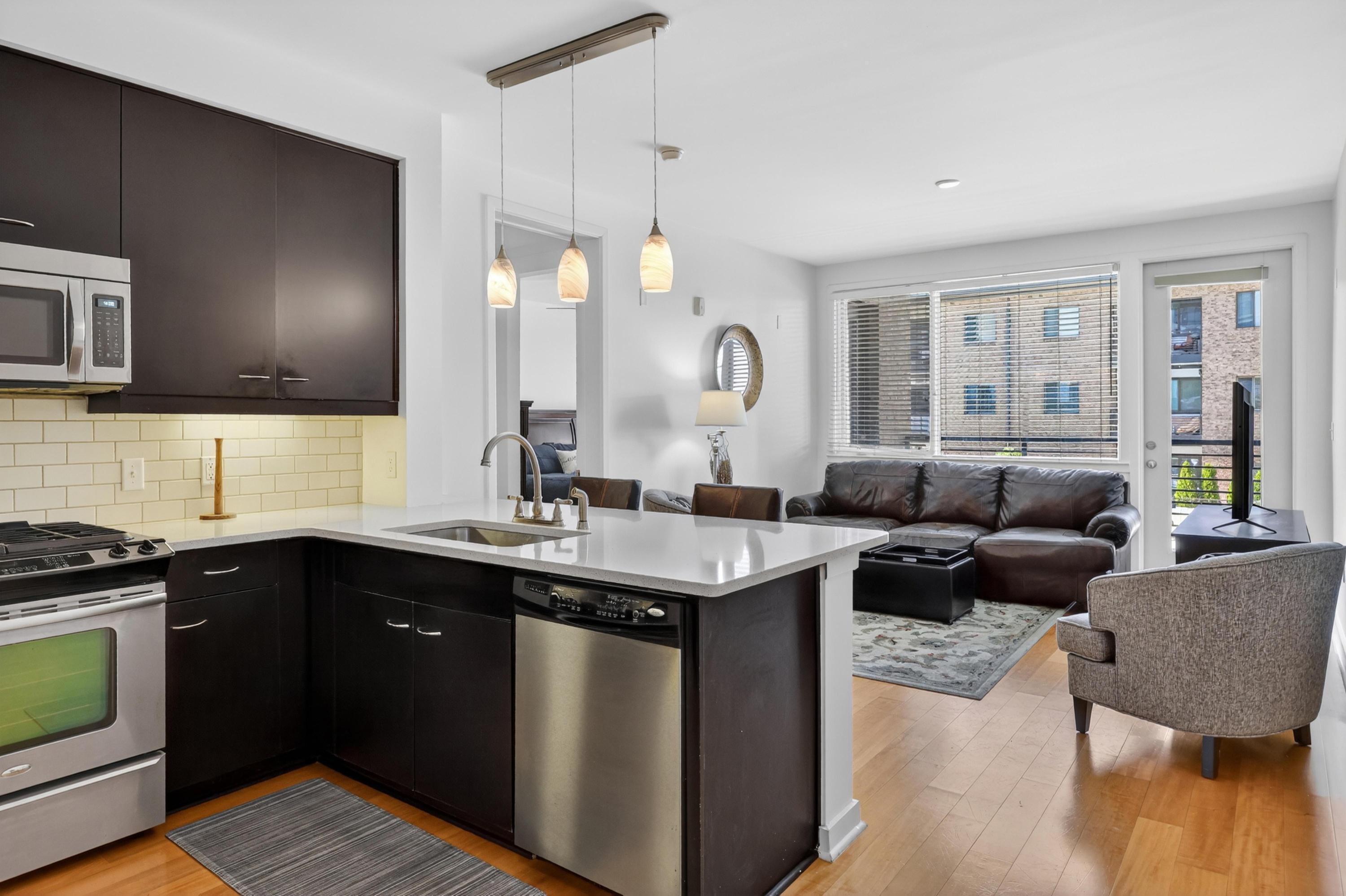 Image 2: Open Design Kitchen