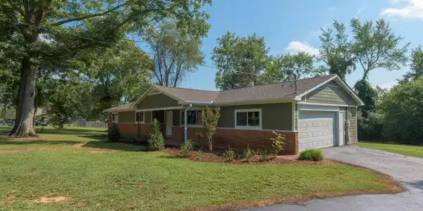 5614 Clark Rd
