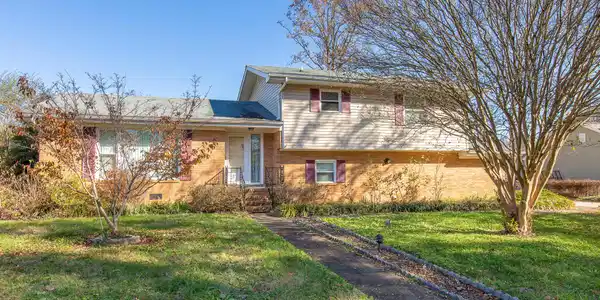 1031 Ambrose