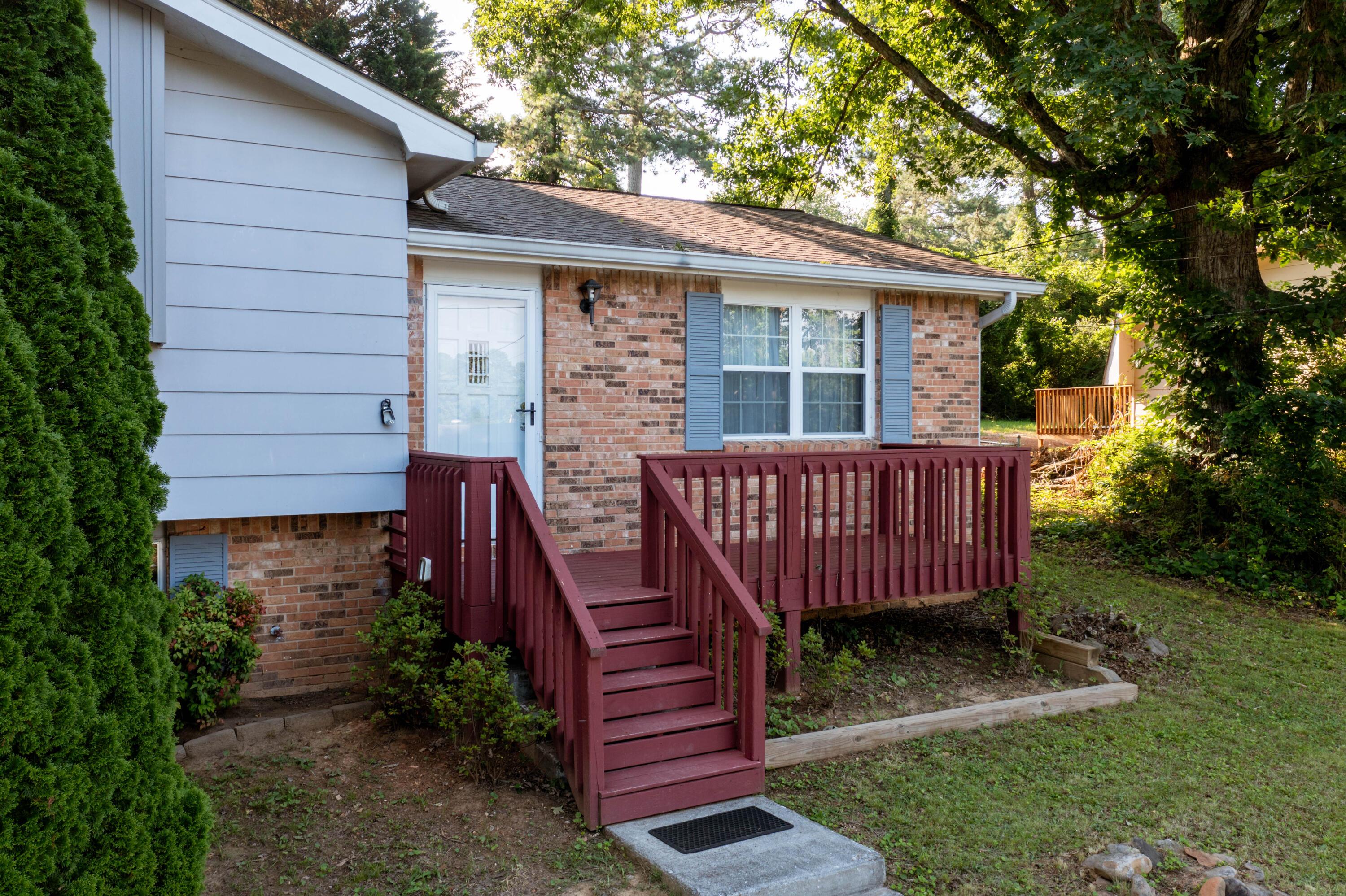Image 2: Porch