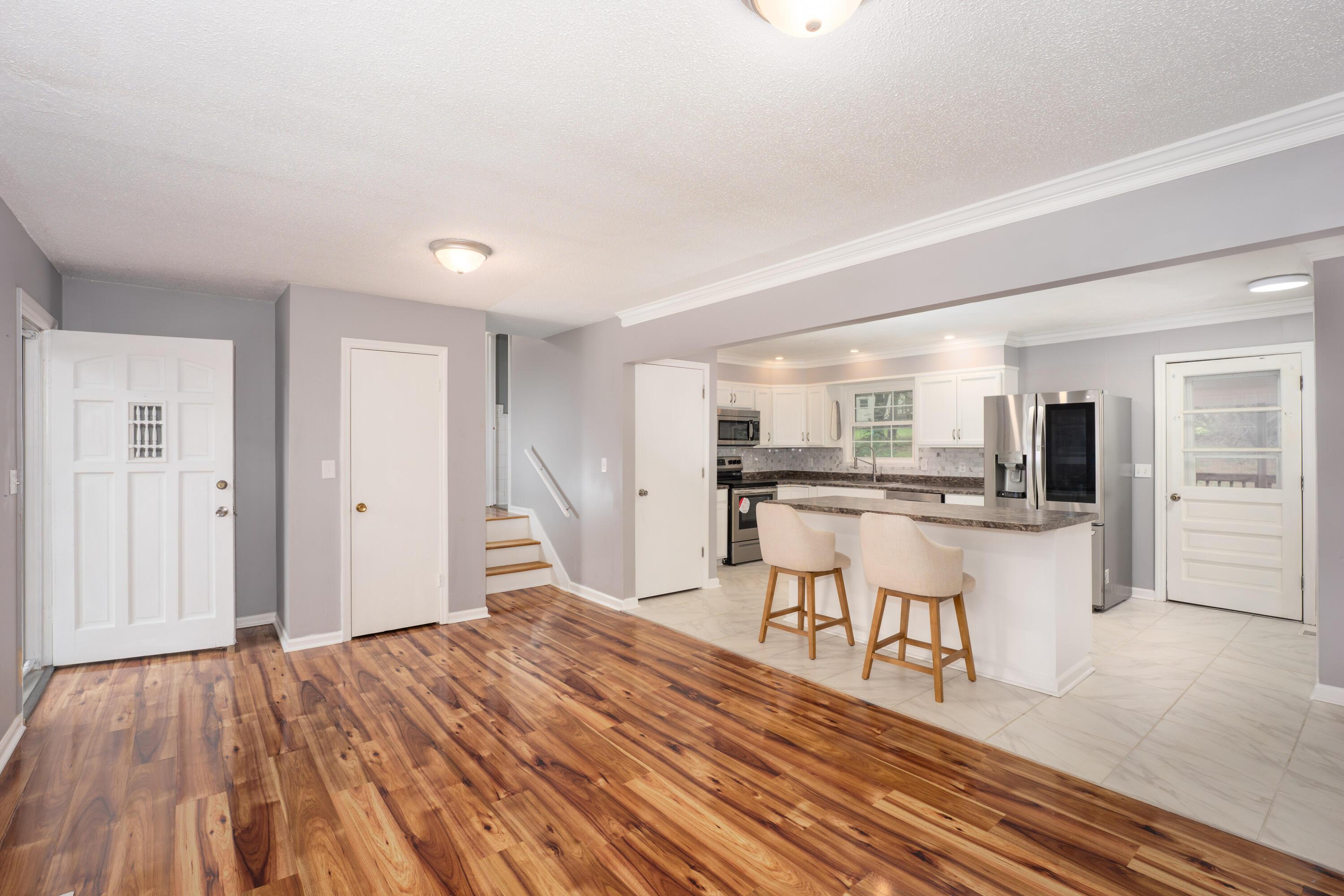 Image 3: Open Floorplan