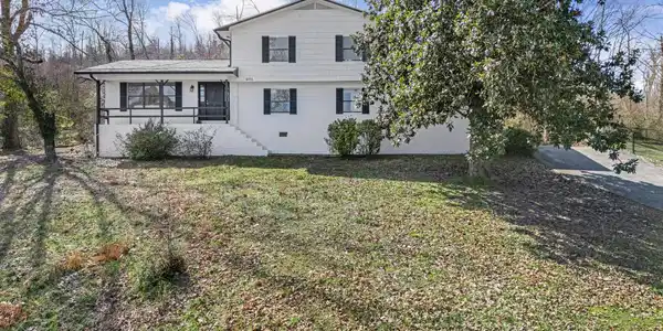 6103 Lottie Lane
