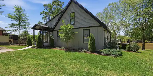 Image 2: 2-web-or-mls-302-windmill-ln