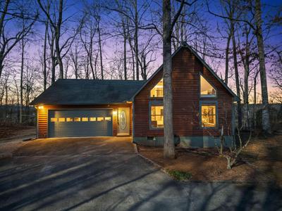 757 Lakehaven Circle