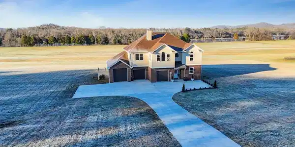 1118 Espalier Drive