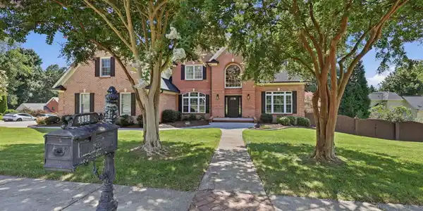 Image 3: 2-web-or-mls-1098-harbor-point-dr