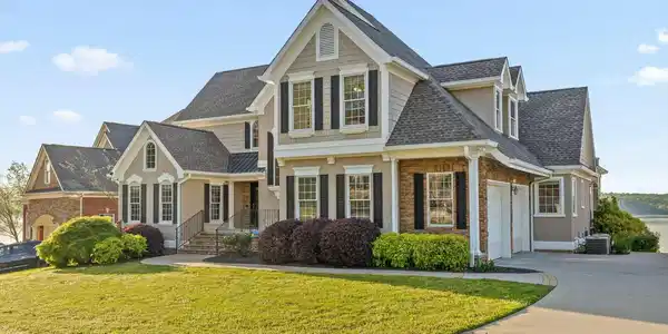 4490 Sailmaker Circle