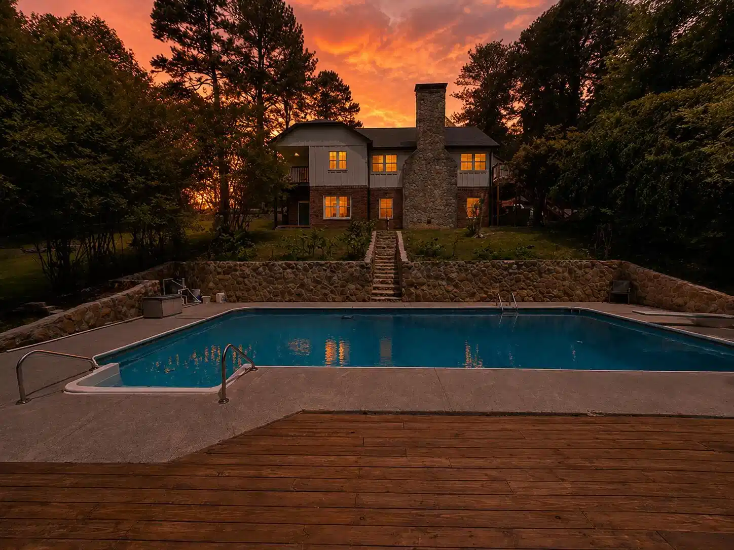 Image 1: pool at Kings