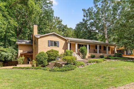 1910 Mcdade Lane