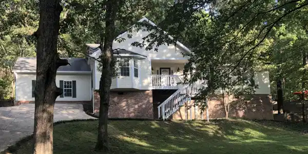 4839 Woodland Cir
