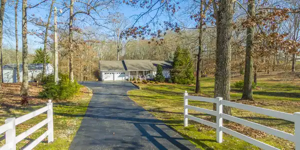 12316 Armstrong Rd