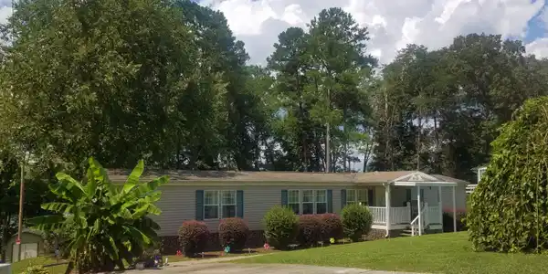 375 Lake Forest Dr