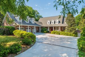 1979 Emerald Pointe Dr