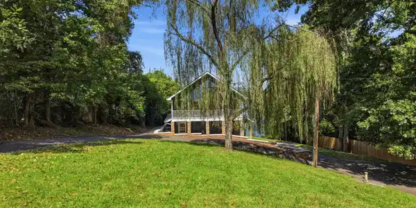 Image 3: 14310 Bluffview Dr-2