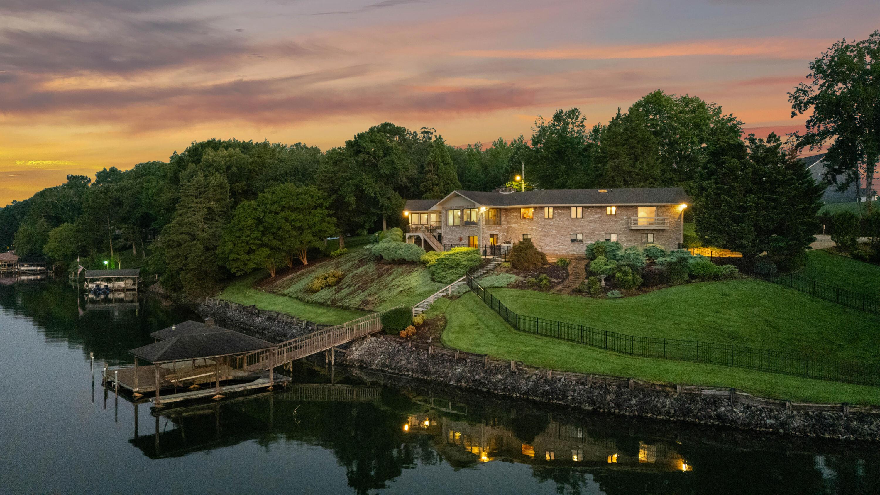 Image 2: 12010 Pine Cove Dr Twilight-7 (1)