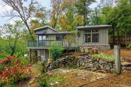 1505 S Scenic Highway