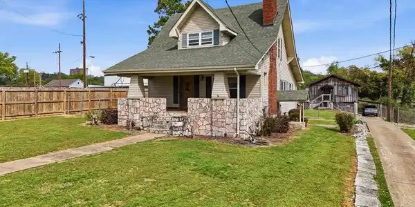 111 W Manning Street