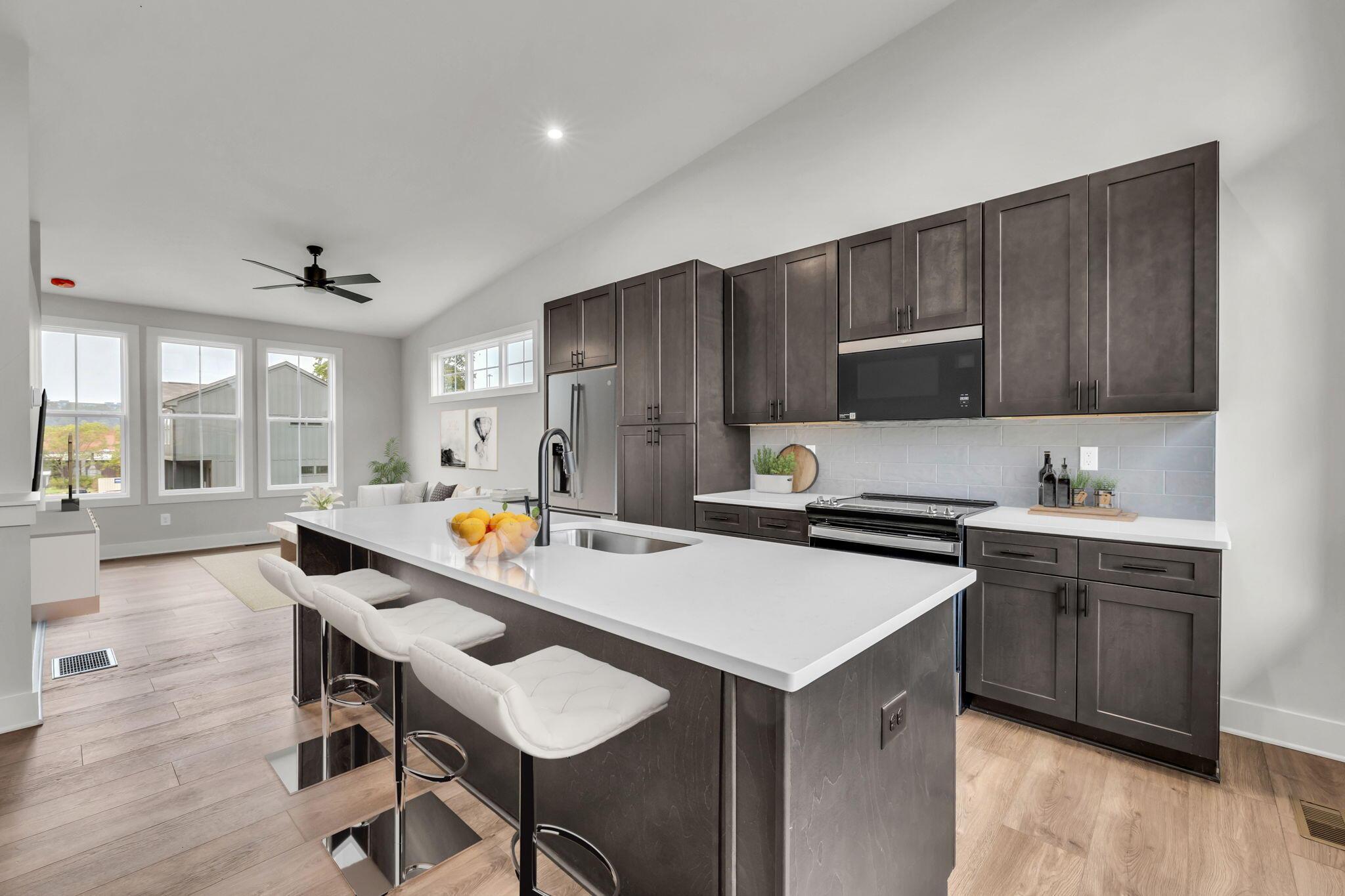 Image 2: Kitchen