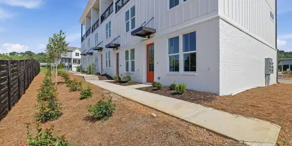 Image 3: Sidewalk 1