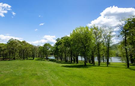1182 Riverbank Ridge