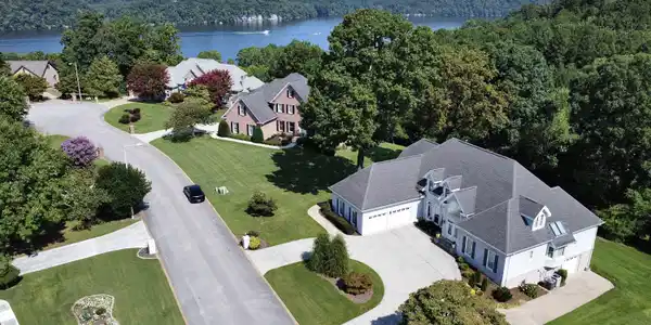 Image 2: 5709 Laurel Ridge Rd