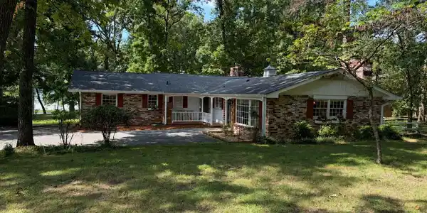 2211 Gold Point N
